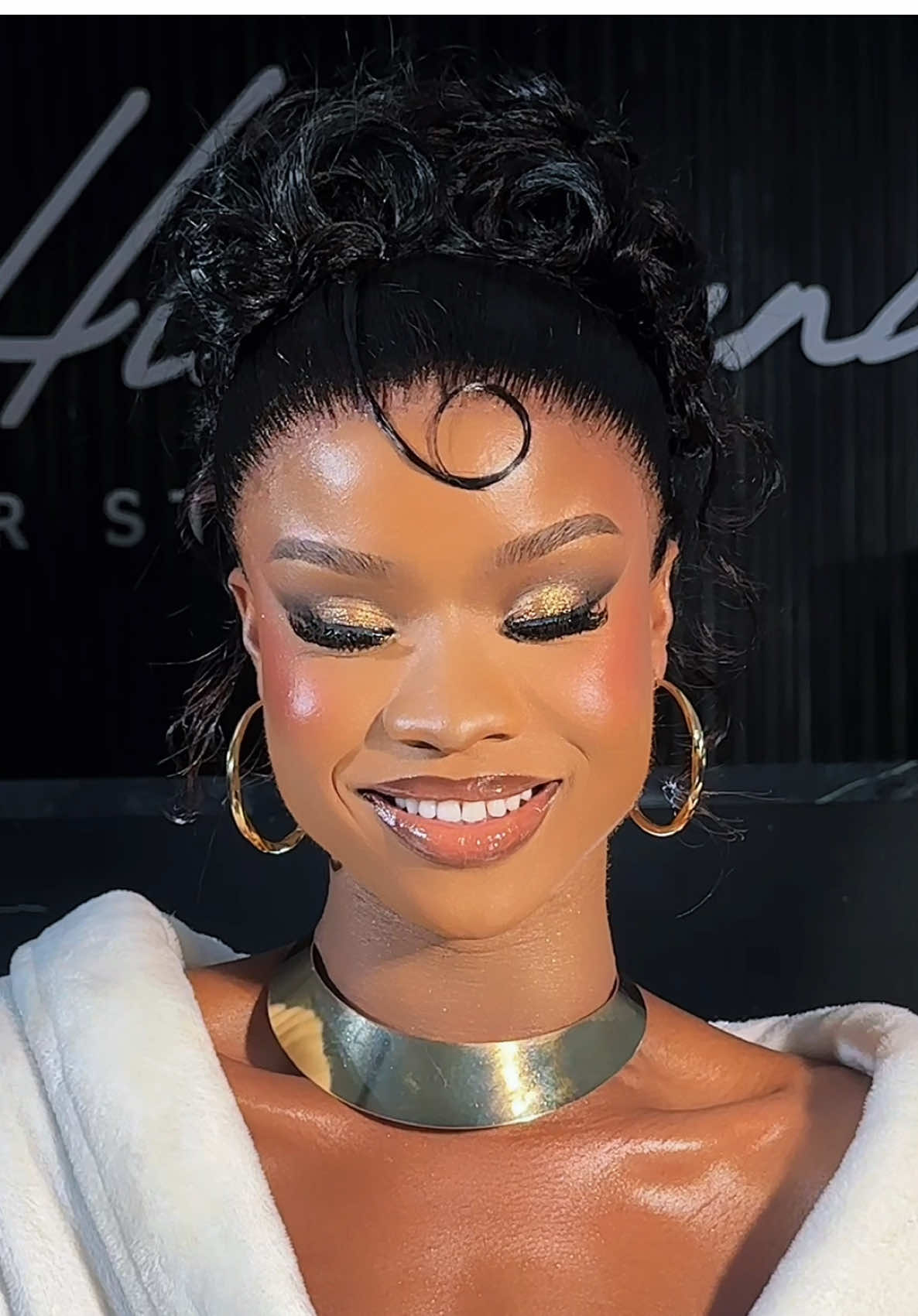 Replying to @Christinah Brave Lee 🥰 makeup by: @SimsCelestemakeup🫦💄. Hair by: @Hlayisani Clearence  #foryou #paballom #lgbt #lekompo #amapiano #makeuptransformation #wiginfluencersouthafrica    