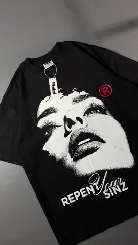 POV: You wear this and suddenly everyone’s staring 😈👀  #ppapierblanc #kaosboxy #UnisexFit #fyp #lokalbrand 