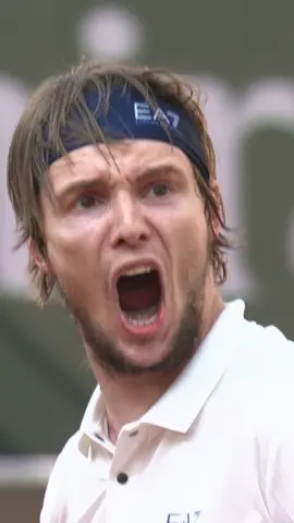 Bublik is just a normal guy 😎 #RolandGarros #SportsTikTok #Tennis #Bublik #edit 