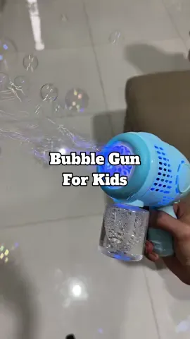 Sobrang saya ng anak ko. #bubblegun #bubbles #bubbletoysforkids 
