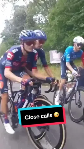 It wouldn’t be the Tour de France without a few close calls 😳🚴‍♂️ #TDF2025 #TourDeFrance #Cycling 