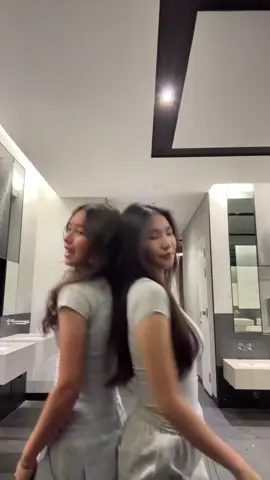 twining 🩶@michᢉ𐭩 