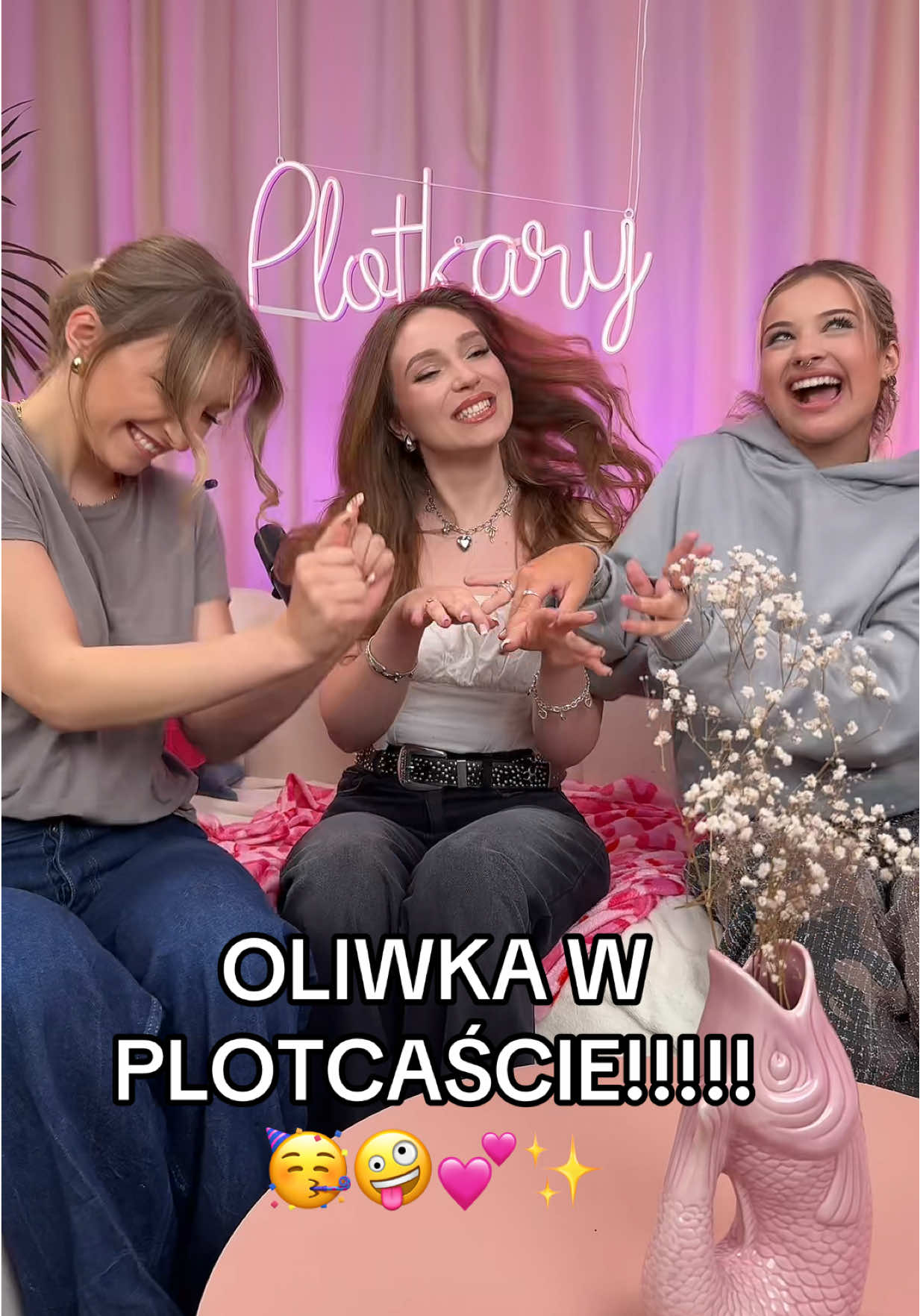 Czasami tak bywa no… i tak świetnie się gadało z @crazyoliwka i @𝓜𝓪𝓳𝓵𝓮𝓷𝓪 🩷🫶