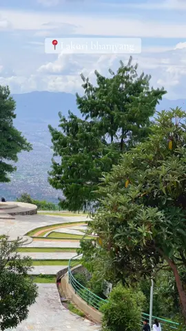 • Beautiful and peaceful place to visit near lalitpur area.📍Lakuri bhanjyang. • Google Map :- JC85+FQV, Lamatar-LankuriBhanjyang Rd, Mahalaxmi 44709 . . . • Difficulty:- Moderate. • Good for biking,hiking…. . . . . #travel #traveltiktok #nature #views #explore #fyp #creatorsearchinsights 