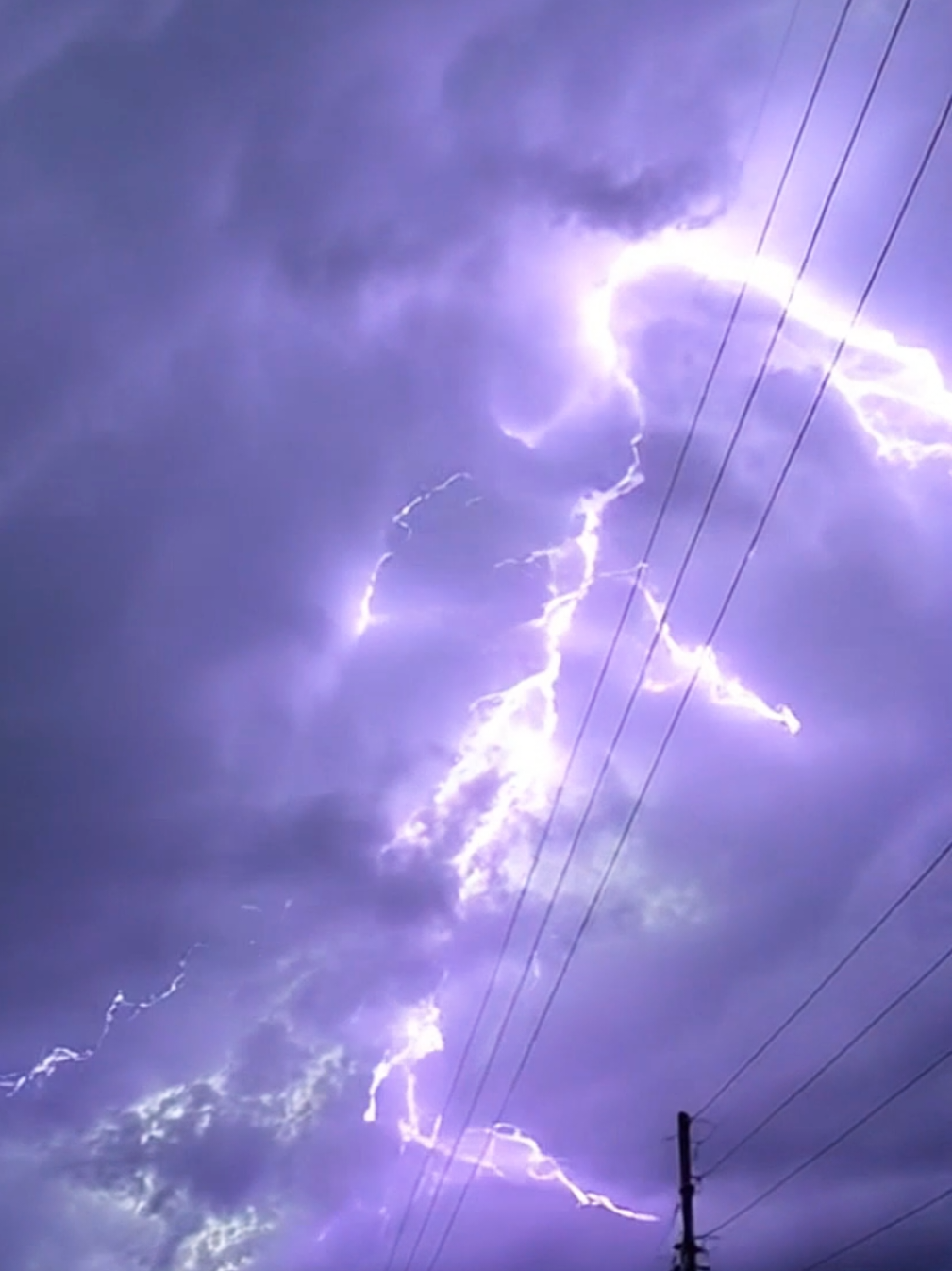 Purple lightning strikes filmed on dashcam, or is it something else?! UAP caught live on camera?! For entertainment purposes only. #uap #aliens #projectbluebeam #ufo #uapsighting 