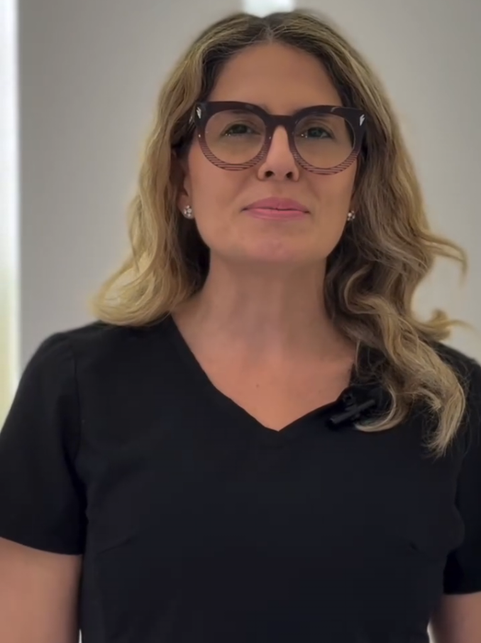 La forma en la que comemos es tan importante como lo que comemos 🍽 Una masticación lenta y consciente permite que cada comida sea mejor aprovechada por nuestro cuerpo, además de favorecer procesos que muchas veces pasamos por alto. No se trata solo de comer, se trata de cómo nos alimentamos. ¿Has prestado atención a tu ritmo al masticar? #alimentacionsaludable #controldepeso #habitossaludables 