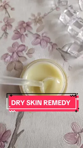 How to make moisturizer for dry skin. How to treat dry skin with Vaseline, coconut oil, Shea butter and alovera gel. #skincare #dryskin #dryskinmoisturizers #dryskintreatments #naturalrecipes #naturalremedy 