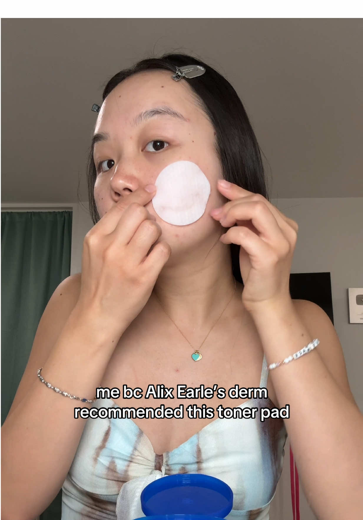 Wish I started using this sooner!! @medicube global 🥹 #acne #skincare #alixearle #dermatologist #tonerpad #acneskincare #acnejourney #acnescars 