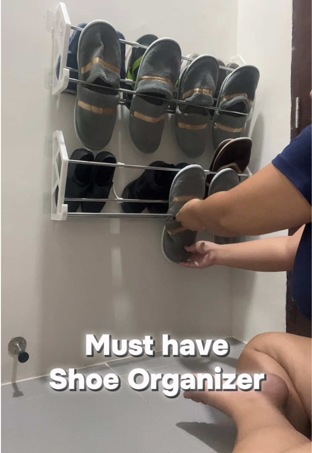 Best seller talaga tong shoe rack organizer na wall mounted and space saving! 🥰 #shoerack #shoeorganizer #homedecor #wallmountedshoerack #homeimprovement 