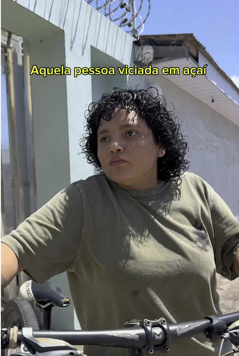 TODO MUNDO CONHECE ALGUÉM ASSIM KKKKKK