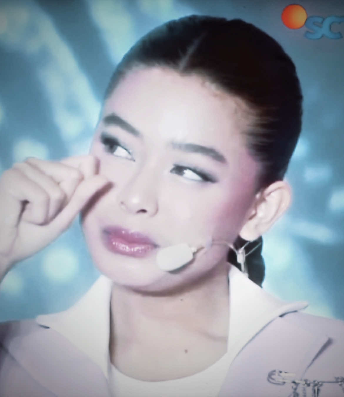 she’s so prettyyy🥹❤️ @Aqeela Aza Calista #aqeelacalista #aqeela #citygirl #moqeel #mohqeel #collide #trend #fyppppppppppppppppppppppp 