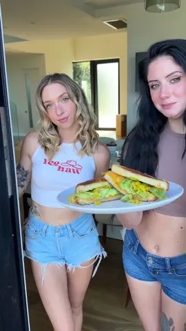 Mayo or butter for grilled cheeses? @itsmecat.has.one 