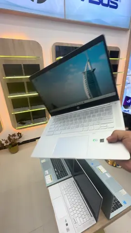 لابتوب من شركة hp  Corei 5 الجيل العاشر  شاشه 14 انج لمس full HD ب 250 الف فقط والتوصيل مجانا  ضمان شهرين صيانه او استبدال في حال وجود خلل مصنعي  ضمان سوفت وير وخدمات مجانيه مدى الحياه  للحجز و للاستفسار  الفرع الاول  بغداد الكرادة ساحه كهرمانه 07870000760 الفرع الثاني  بغداد حي الجامعه شارع المصرف  07719222056