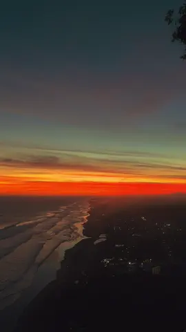 jogja akhir” ini sunset ny cakep bgt🥺🧡#sunset #jogja #bukitshoka 