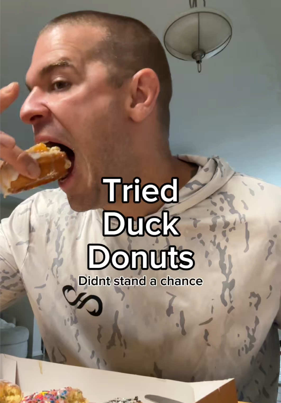 🐥 @OfficialDuckDonuts finally got me. Walked in with high hopes, walked out with a box that didn’t survive the drive home. 🍩 Fresh. Warm. Dangerous. Strawberry confetti might be my new villain origin story. $15 for 6 donuts that made me question my loyalty to Snowflake… but not enough to switch sides. We’ll definitely be back for the next seasonal drop 🍑 #DuckDonuts #PeachSeason #DonutReview #SpringTXEats #SupportLocalEats  