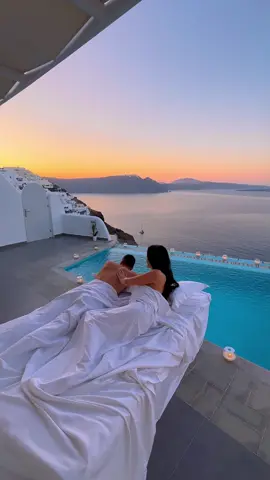 Your perfect romantic escape awaits you in Santorini! 🌹🥂 #nothereforthat #georgiclarke 