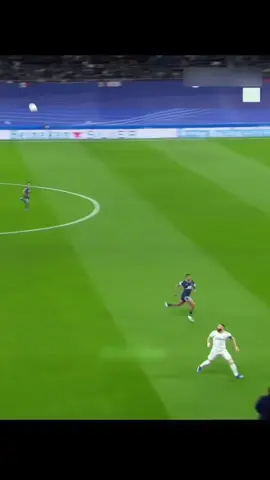 Mastering the Art of Passing in Football #footballtips #passing #Soccer #sports #footballskills