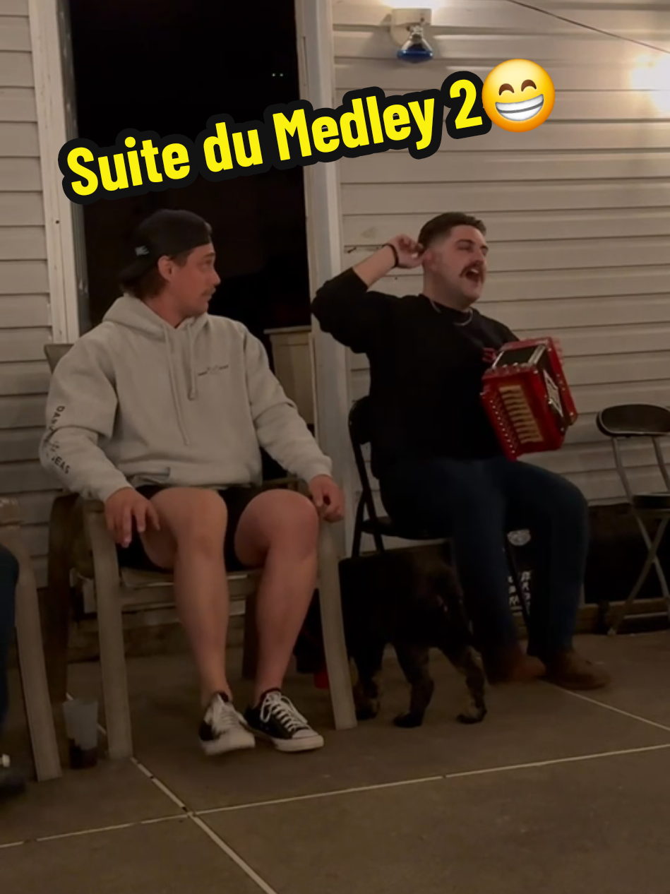Pour faire suite au vidéo de @Xavier St-Aubin d'aujourd'hui j'avais pas le choix de mettre cette chanson la après. Les vrai savent (medley 2)😉🤩#trad#quebec#folklore#hommageauxaines#chansons#party#qc 