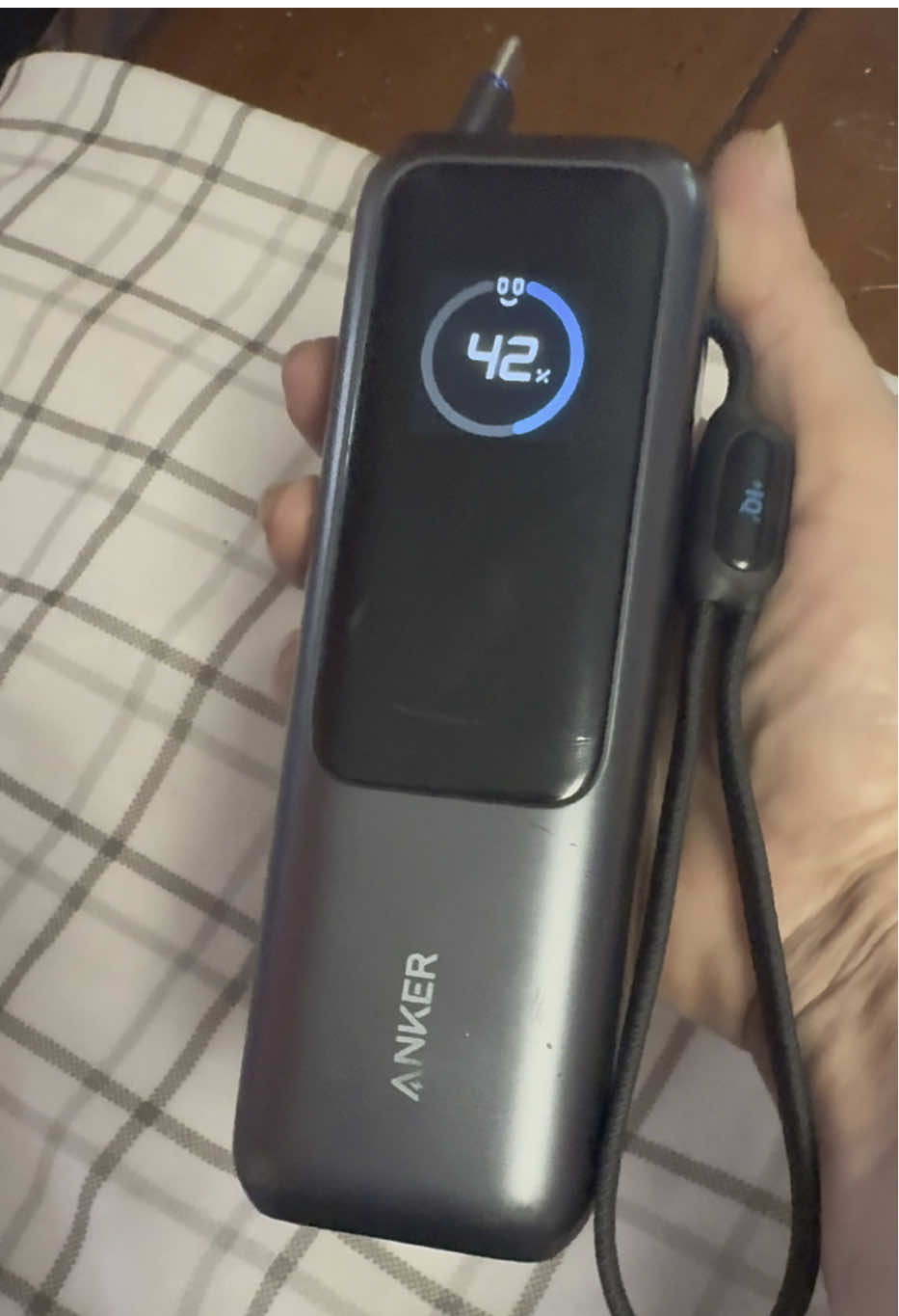 He’s able to plug up to four different devices on this charge box at same time and it will give them a fast charge, it’s great to have on road trips for sure. #charger #electronics #phones #laptop #fastcharger #quickcharge #portablecharger 