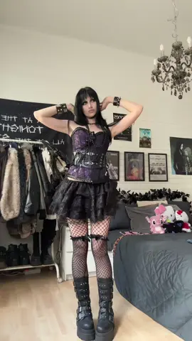 #alternativefashion #gothicstyle #gothicoutfit #altgirl #thriftfinds 