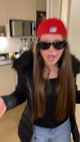 @sofihassunn #tiktok #educandoanina #fyppppp #video #risas #acting 
