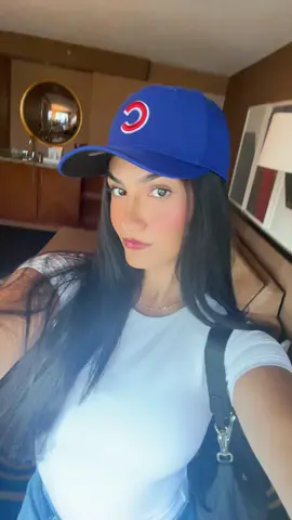 I don’t want to hear anything about the cubs hat 🫣 #baseballszn #baseballgame #chicagocubs #fitcheck #outfitoftheday #casualoutfits 