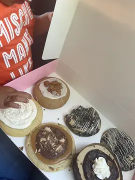 Crumbl is not safe #crumbl #momlife