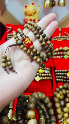 Vòng tay trầm hương #vòngtay  #phongthuycaivan #xuhuong #thinhhanh 