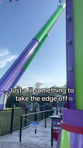 #sixflags #tollercoaster #stlouis #amusementpark #thejoker credits to @är¡äņä 