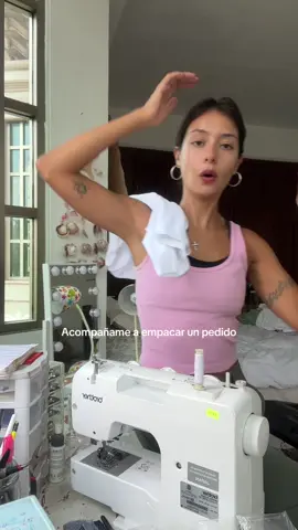 Amor, paz y prosperidad para todos ustedes #fyp #babytee #qtpuppy #empacandopedido 