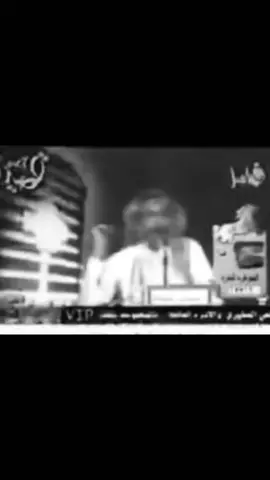 سمعت احلى احبك في حياتي كلها بشفاهك اثر بعض الشفايف همسها غيمه وبراقي سولف لا تغني لا خيال ما لحقت اقصاك بغيت استوعبك شح الخيال ضاقت افاقي #رعد #مساعد_الرشيدي #قصايد #explore #viral 