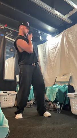 Finally gave this one a try @JHAYLOPEZ🥷  @BEÉLE #fyp #foryoupage #parati #beele #dance #dancer 