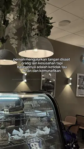 Ahahahha nangkanya itu muali sekarang kita lebih baik menolong anj*ng di liar yg kelaparan dari pada manusia sekarang karna anj**ng abis di tolong dia tau ber terima kasih tapi sedang kan manusia di tolong sifat nya melebihi anj**ng gak tau berterima kasih 😎#fypシ゚viral 