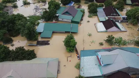 miền Trung ơi xin đừng mưa nữa#xuhuongtiktok #xuhuongtiktok #xuhuongtiktok #CapCut #xuhuong 