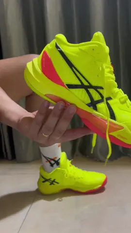 Sky 3 Xanh Neon lại về đủ size cho em rồi 😍 #xuhuong #thanghung32 #beovolleyball #giaybongchuyen #giaybongchuyencaysanbetong #bongchuyenvietnam #bongchuyenvietnam #sky3 #Sky3xanhneon 