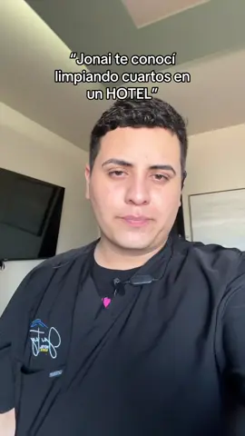 “Jonai te conocí limpiando cuartos en un HOTEL” #hotel #hoteltrabajo #hotelroom #housekeeping #housekeepingteam #housekeepercleaning #hoteltrabajoduro🏨 #trabajohoteleria #hoteleriayturismo #hotelroomservice #limpiezadehotel #limpieza #tipsdelimpieza #clean #cleanwork #cleaning #camarera #camaristas #camarerasdepisos #soyjonai 
