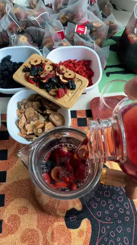 Friends who are troubled by poor spirits, backaches, waking up at night, and poor immunity, listen to me and try Monbrizz Ginseng Five Treasure Tea! Each ingredient in the individual tea bags is useful: ginseng boosts spirits, wolfberry and maca relieve backaches and strengthen immunity. After drinking it for a while, you will know that you are full of energy, your back is not sore, you get up less at night, your immunity is stronger, and you feel comfortable all over. Now there is a limited time discount, buy it back and experience the effect! #monbrizz #kidney #maka #ginseng #prostat #health #healthytea #tea #fyp 