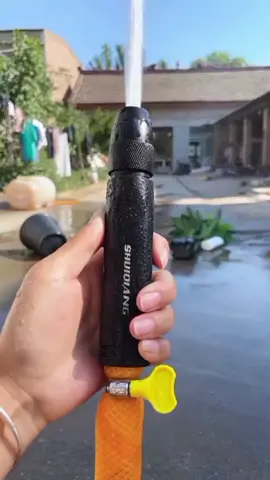 ganti noolze air pake yang ini tekanan air kencang ga perlu pake listrik cuma 30 RB an #hosenoozle #noozle #alatsemprot #tiktokshop #tiktokshopindonesia 