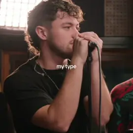 #creatorsearchinsights MY TYPE 🥲 @Zach Newbould girlies get it. @midnighttilmorning @Zach Newbould HQ 🫶 #midnighttilmorning #sabrinacarpenter 