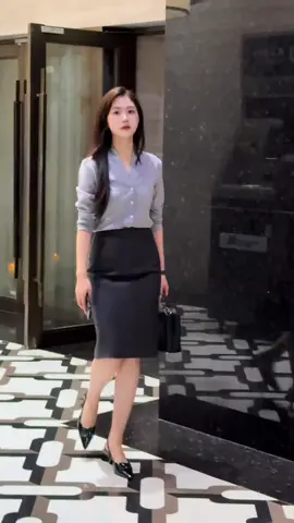 #thoitrang #vaycongso #aosomi #chanvay #hannadesign 