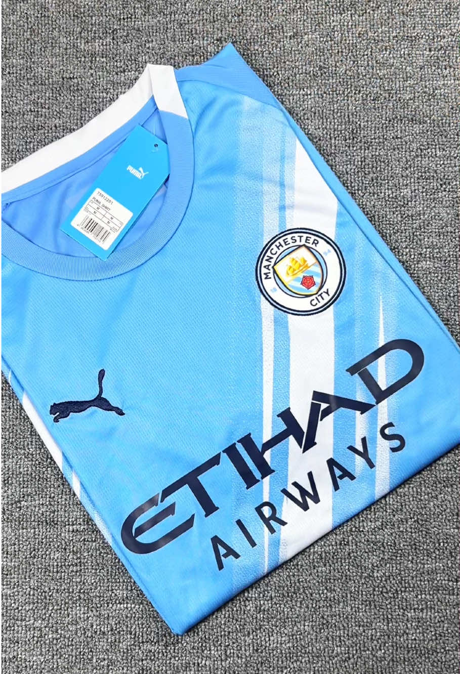 25-26 Manchester City home jersey, this is a good unboxing video#footballshirt #jersey #foruyou #unboxingvideo #manchestercity 