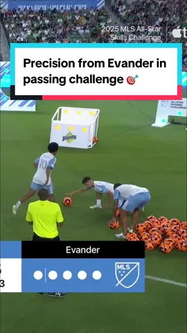 Precision accuracy from Evander in the Passing Challenge pres. by @Old Spice. 🏹 #MLS #Soccer #mlsallstar #skillschallenge #evander #fccincinnati 