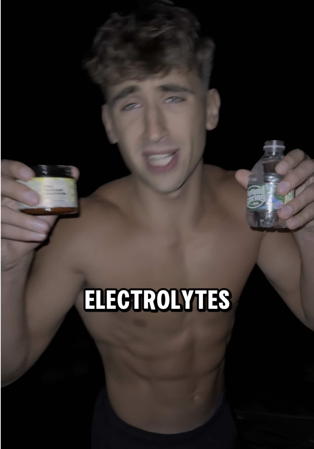 Santa Cruz electrolytes are BS 🤡😂 #electrolytes #hydration #health #healthtips #nutrition #gym 