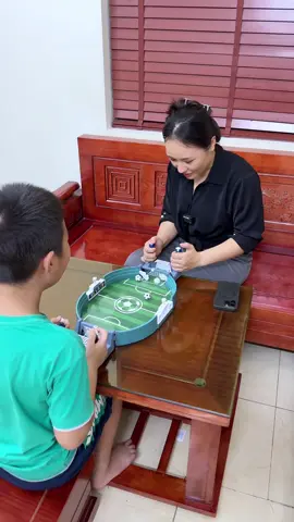 Bộ đồ chơi bóng đá mini cả nhà cùng thích #zeedio #thaothattha 