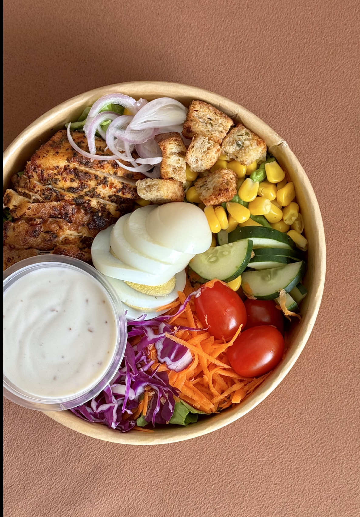 My new business, Chicken grill salad by @Ohh Bunge 🤎 Sbb kn ramai org tanya salad taknak jual ke so kita cuba2 lh okie hehe mehh lah support saya, inshaAllah korang mmg akan kenyang sangat 🤤 Btw our salad ada homemade garlic butter croutons tauu 😍 siapa lovee croutons? Wajib kena try ! #fyppppppppppppppppppppppp #fyp #menusihat #chickengrillsalad #tipsdiet #menudiet #chickensalad 