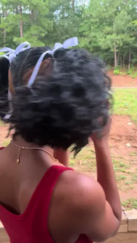 Two curly puffs 35$ come book for the look