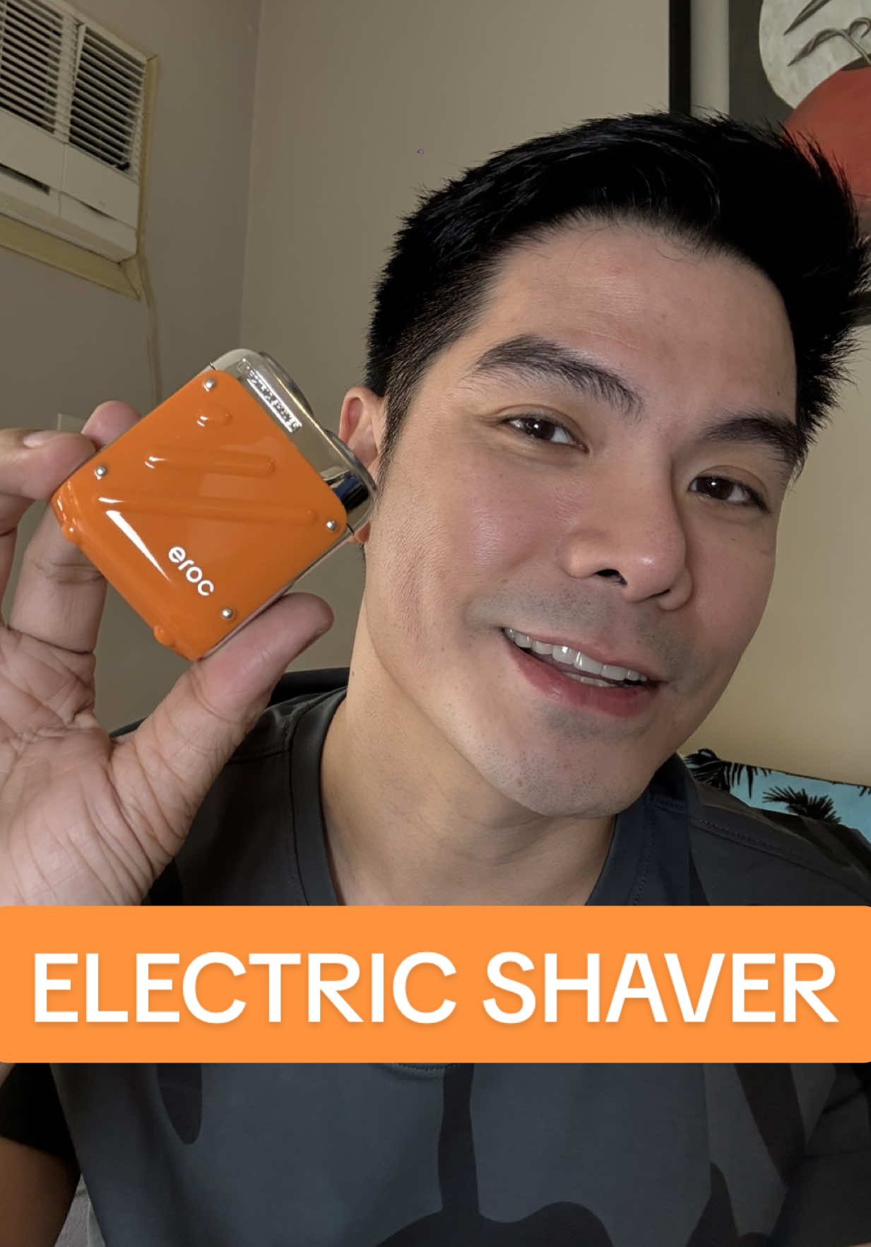 Say goodbye to bulky razors! ✈️ The Eroc Mini Travel Shaver is waterproof, fast-charging, and lasts over 50 days. Perfect for men on-the-go who want a clean shave anytime, anywhere. 💈🔥 Grab it now while it’s 65% OFF! @EROC SHAVER PH 🇵🇭  #MiniShaver #ErocShaver #TravelEssentials #ShaverForMen #TikTokFinds #BudgetGrooming #GroomingTools #eroc #electricshaver #shaver 