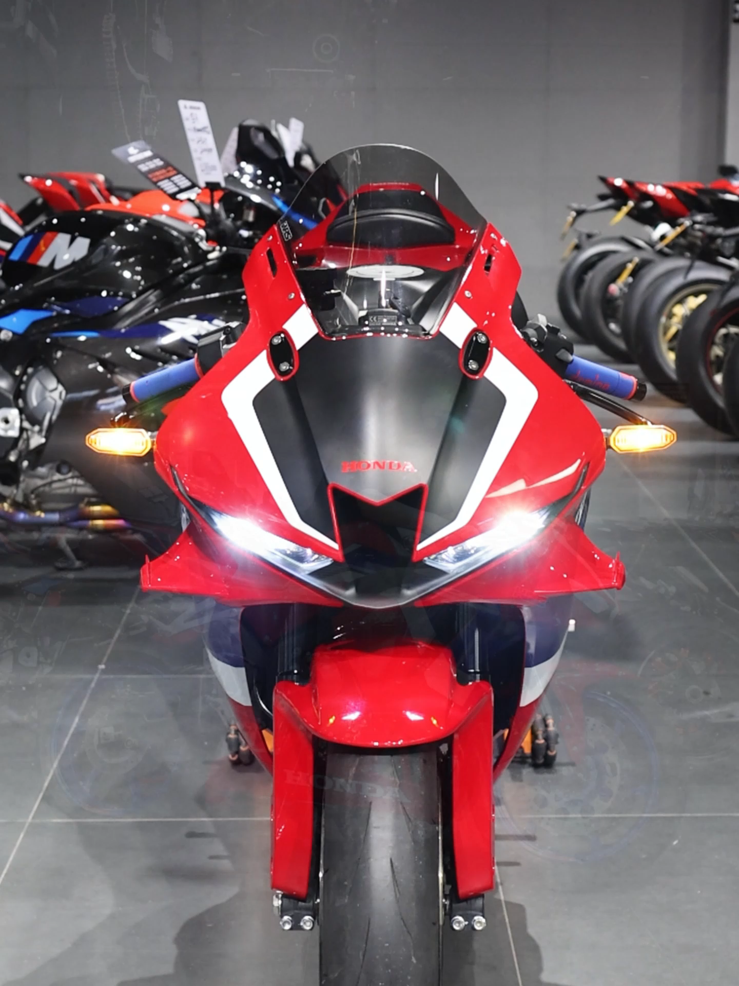 HONDA CBR600RR  exhaust sound #cbr600rr  #hondacbr600rr  #honda   #exhaustsound #motorcycle  #機車