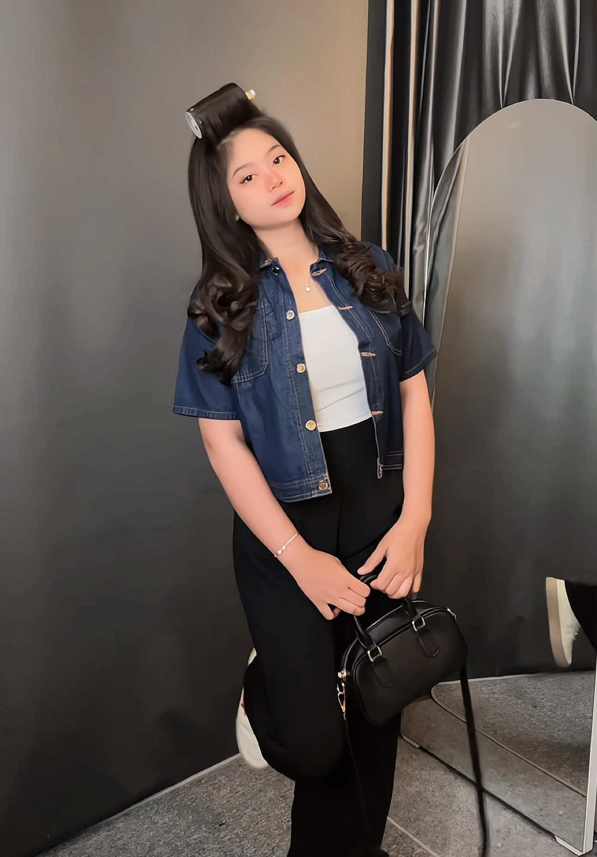 rekomendasi kemeja / jaket jeans lengan pendek crop🥰✨ #jaketjeanscrop #jaketjeanswanita 