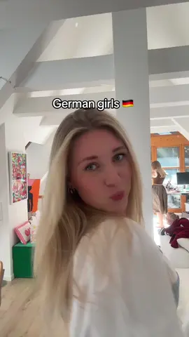 #germangirls #dirndl #blonde #tracht #tegernsee 
